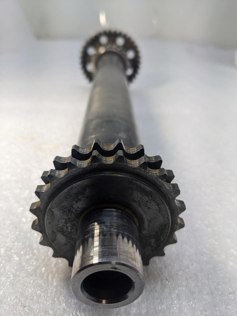 PORSCHE 911 996 INTERMEDIATE CAMSHAFT 99610501565 GENUINE USED 996GL2T1