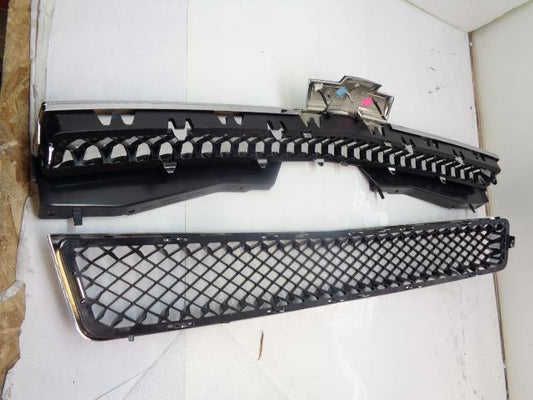 NEW GOLD LOGO '07-'12 CHEVROLET TAHOE/AVALANCHE GRILLE ASSEMBLY KIT B7703160 R34