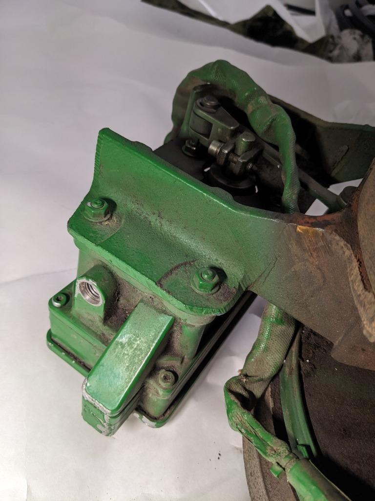 JOHN DEERE/BORGWARNER RE535841 WITH 177473 ACTUATOR USED E2