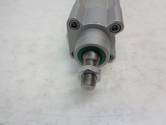 USED FESTO DSBC-40-100-PPVA-N3 12BAR PNEUMATIC ACTUATOR R32T2