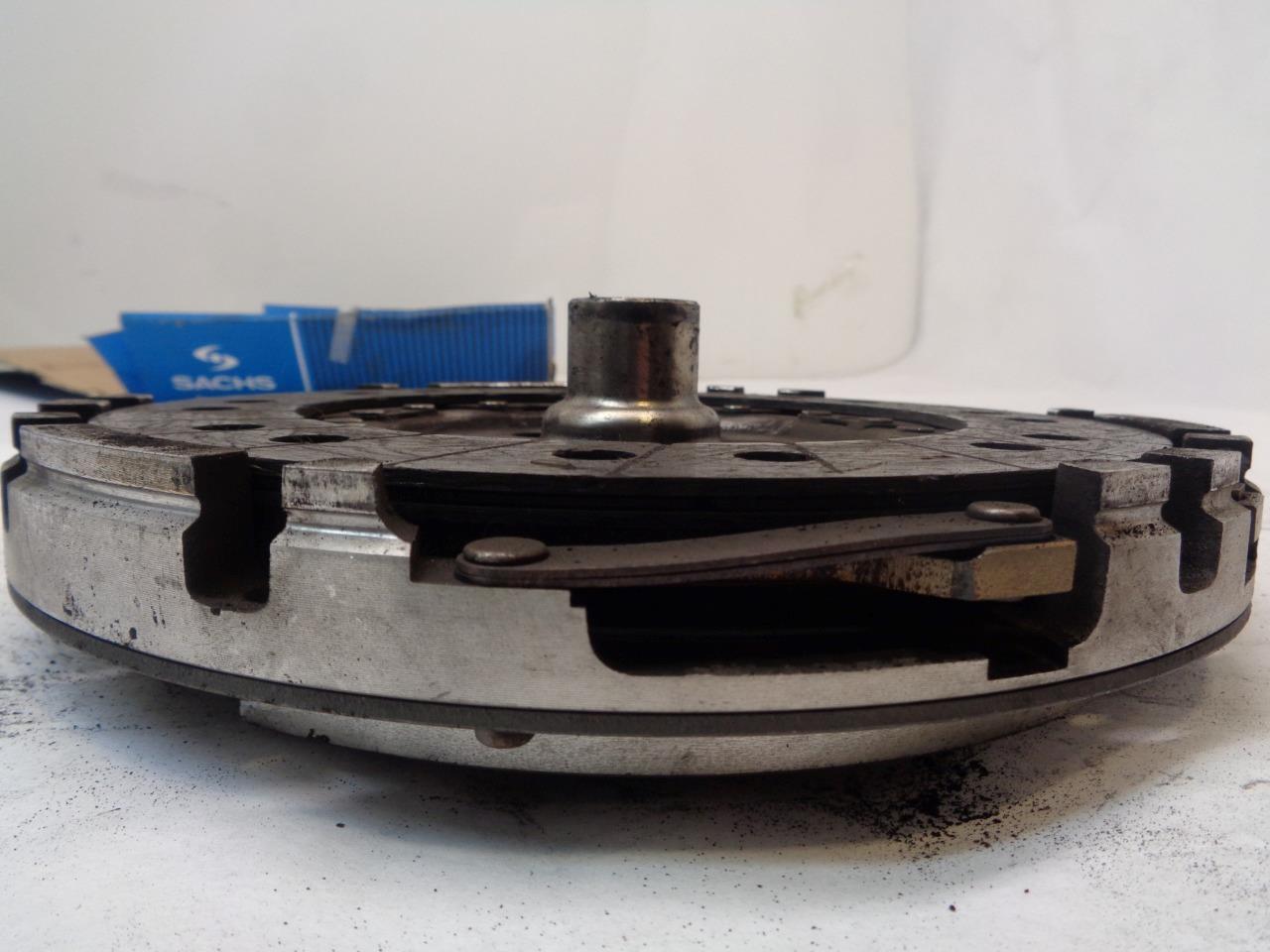 USED SACHS 3000-951-791 | 996.116.015.00 for PORSCHE 996 911 CLUTCH ASSEMBLY R24