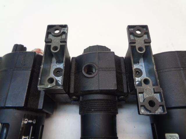 1 USED DIXON MICRO-FOG LUBRICATORS AND PRESSURE VALVE F74 SERIES R11TA