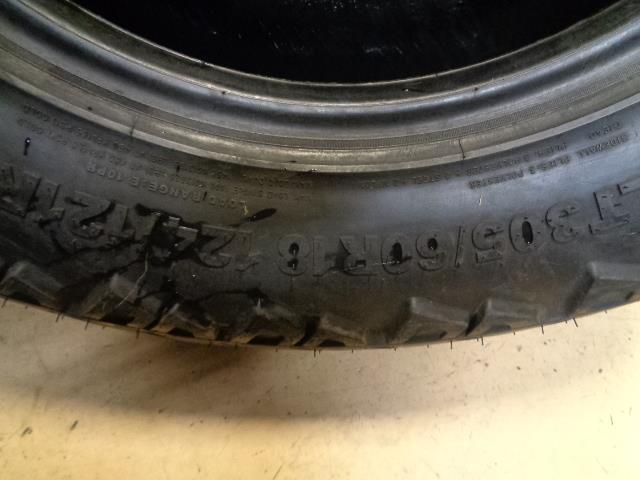 1 AMP TERRAIN ATTACK AT A LT 305 60 18 124/121R LRE 3056018AMPCA3 TIRE BQ2 SU16