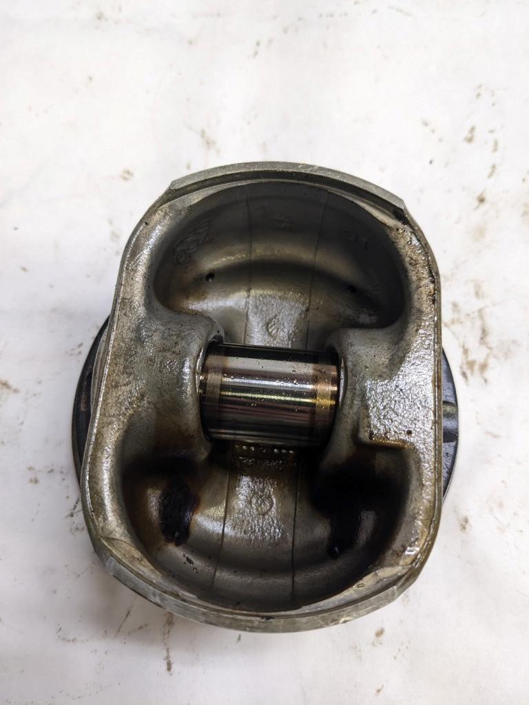 PORSCHE BOXSTER 987 05-08 PISTON CYLINDER (3) 09309481 USED 996G.LT3