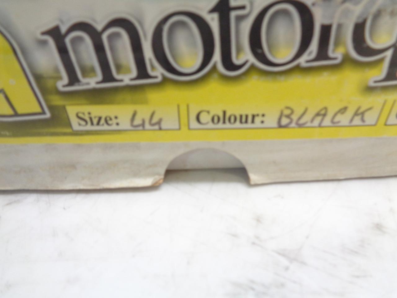 PAIR NEW MOTOR QUALITY RACING SHOES BLACK SIZE 10-10.5(44) SR