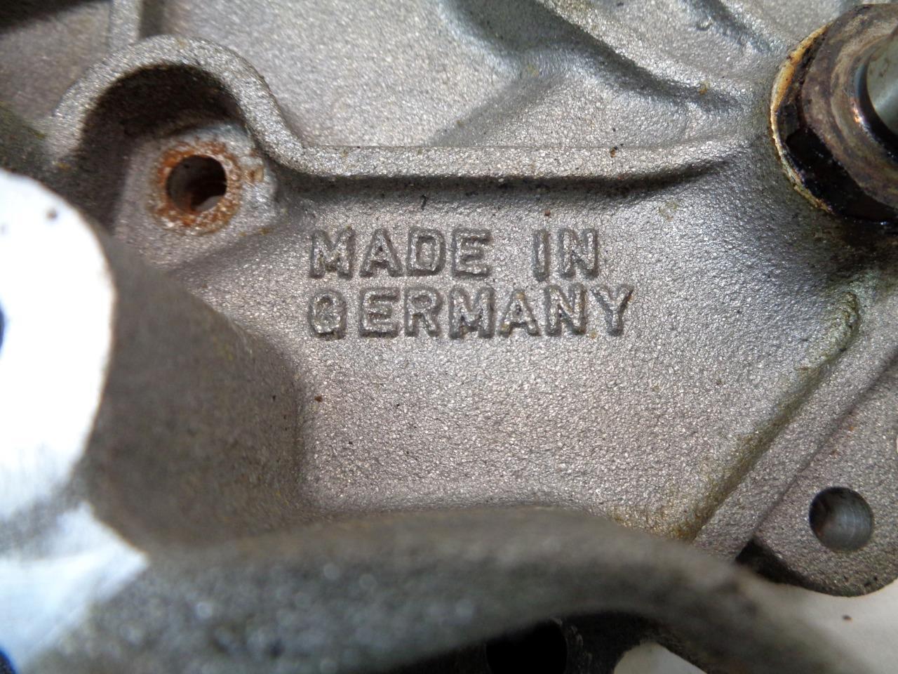 GENUINE PORSCHE LASO 928 WATER PUMP 75200202 R24T3