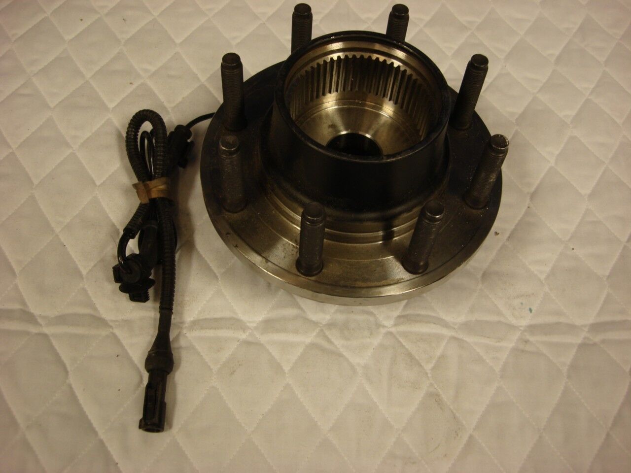 FORD 55 SPLINE WHEEL HUB 4WD 4WHEEL ABS 8 LUG 14X1.5 HD