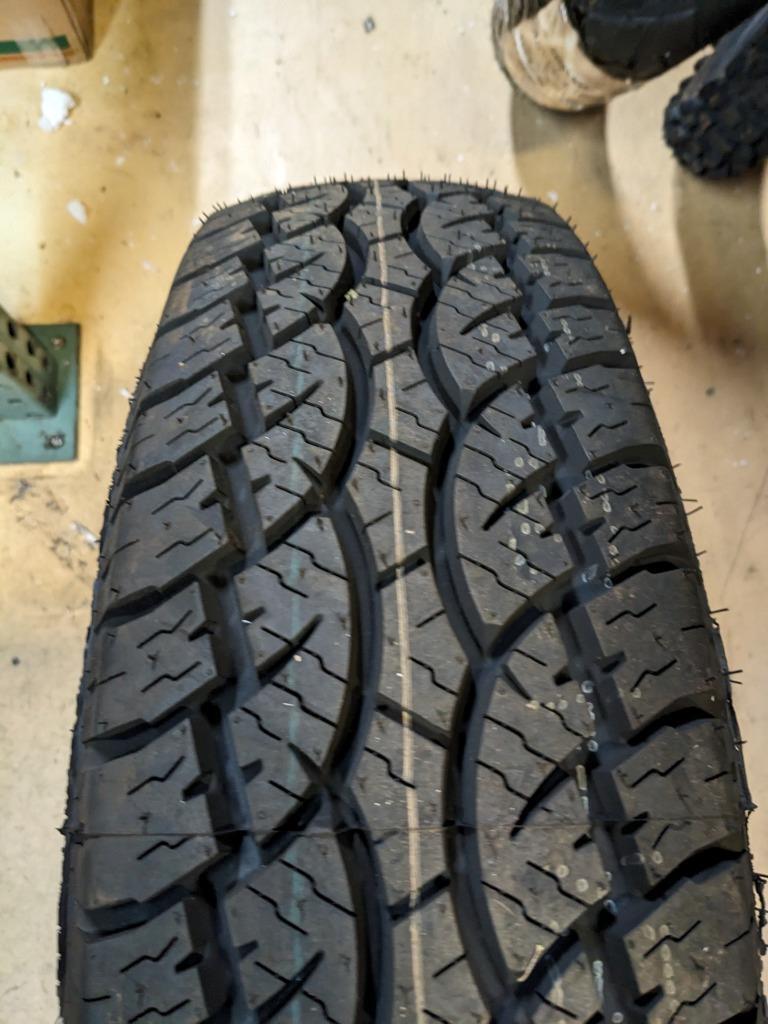 THUNDERER RANGER A/T R404 LT 215 85 16 115/112S LRE 10PLY TIRE TH0428 CQ3