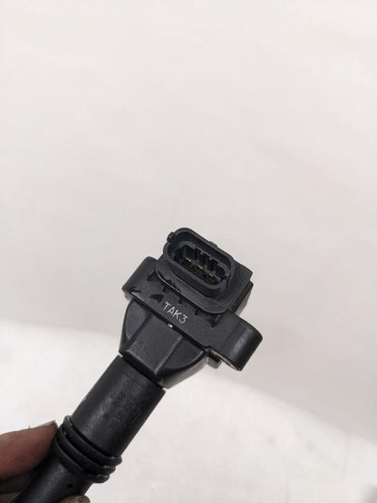 DAMAGED PORSCHE 99660210200 IGNITION COIL 2002-2008 PORSCHE 911 USED R20T6