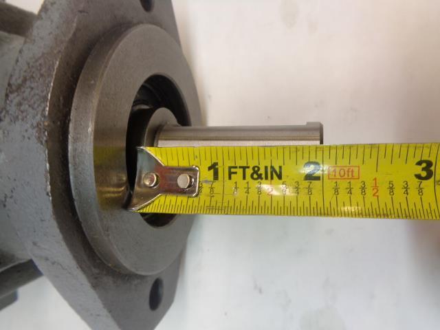 NEW UNKNOWN HYDRAULIC PUMP/MOTOR 2 INCH SHAFT R34T1