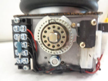 OEM CONTROLS INC LEVEL MANUAL CONTROLLER JS2M2585/1366AS188 NEW R31