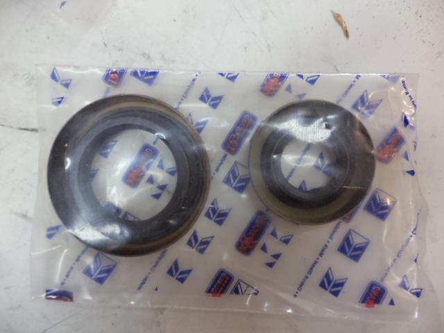 1 NEW KMP KOMATSU GASKET KIT, CYL. BLOCK 6137-K2-9901 R19