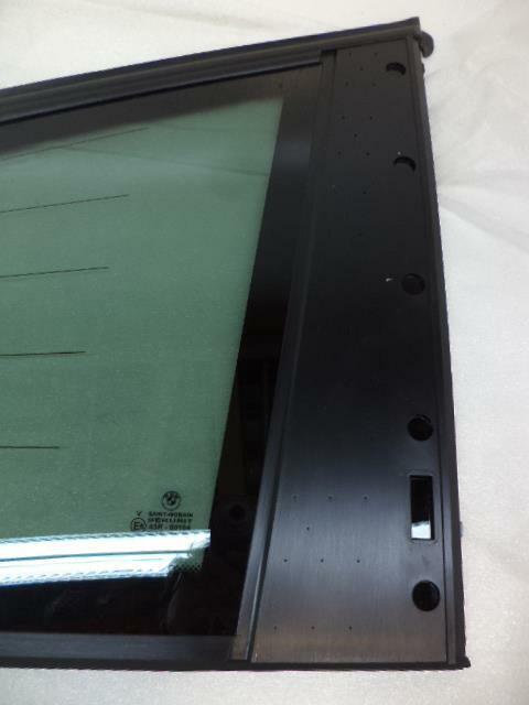 NEW OEM BMW 2004-10 X3 REAR RIGHT QUARTER GLASS 51 36 3 413 918 SR