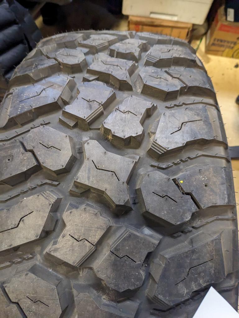 FORTUNE TORMENTA M/T FSR310 LT 35 12.50 20 121Q LRE 10PLY TIRE 9315030206 CQ1
