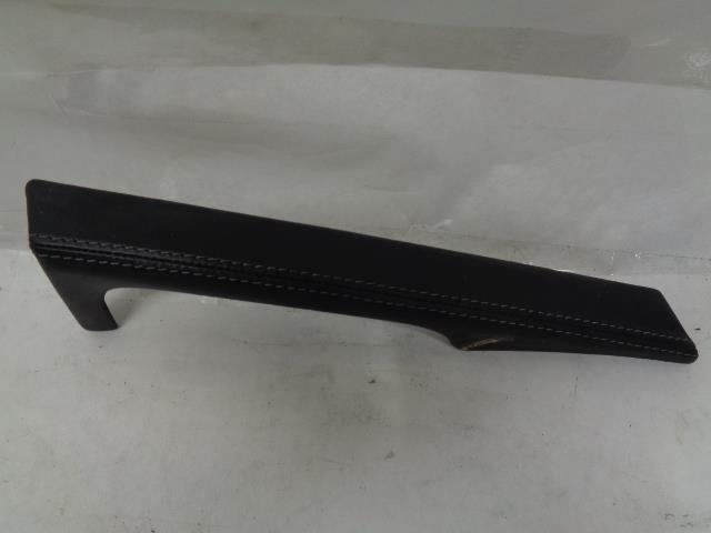 PORSCHE CAYMAN RIGHT SIDE INSIDE DOOR HANDLE COVER TRIM 987 555 572 01 R20