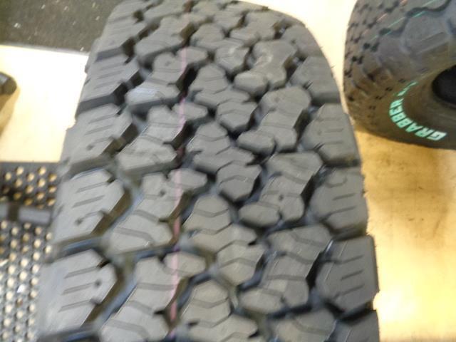 1 NEW GENERAL AT X OWL 245 75 16 120 116 LRE TIRES 04508460000