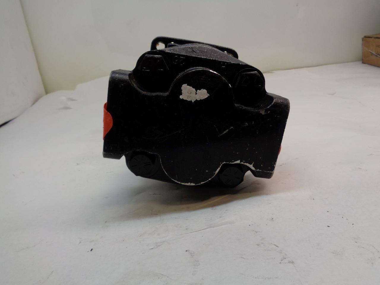 PARKER HYDRAULIC GEAR PUMP 3229210133 - 3225030002 NEW J2