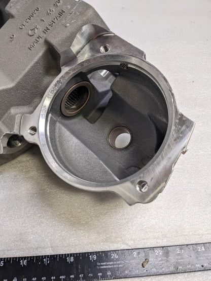 JOHN DEERE CE20020 ROW UNIT GEAR CASE HOUSING NEW I2