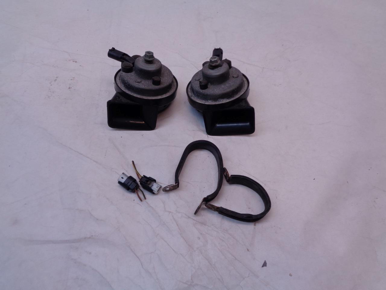 PAIR FER HORNS H&L FOR PORSCHE 911 996 986 01212903 012222903 R23T9