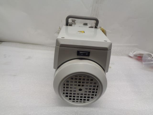 WELCH CRVPRO 8 DIRECT DRIVE ROTARY VANE VACUUM PUMP 3081-01 NEW R17