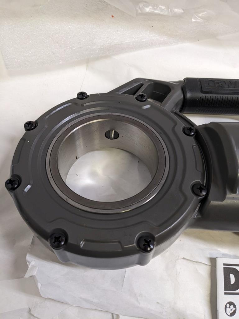 DEWALT CORDLESS 60V MAX PIPE THREADER DCE700 1/2-2' THREAD NEW J2