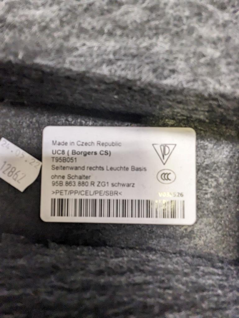 PORSCHE 95B863880RZG1 INTERIOR QUARTER PANEL TRIM LOWER LEFT MACAN NEW PGB2