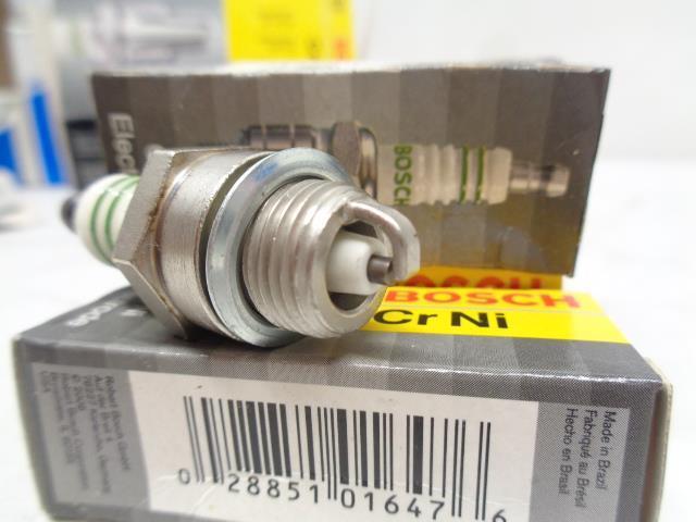 BRAND NEW BOSCH Cr Ni SMALL ENGINE PLUG 7547 R13