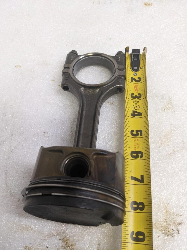 PORSCHE 996/911 CONNECTING PISTON RODS 9961031028R #3 USED 996BGL2T2