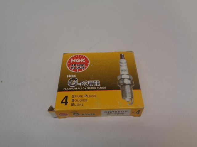 BRAND NEW NGK SPARK PLUGS G-POWER 4 PACK TOYOTA SCION MAZDA 7090 R13