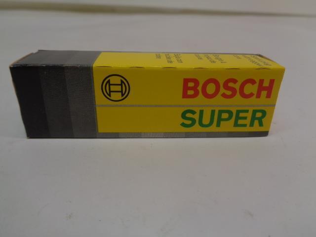 BRAND NEW BOSCH MAZDA FORD SUPER SPARK PLUG 10 PACK 7571 R13T3
