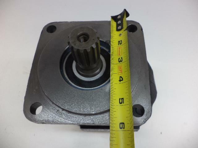 NEW CASE AGRICULTURE PARKER HYDRAULIC MOTOR GEAR PUMP 00409411 4BOLT FLNG 14 SPL