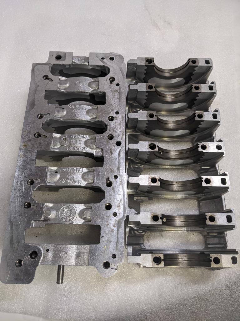 PORSCHE 911 996 BOXSTER ENGINE CRANKCASE HOUSING 9961011575R 996B.G.L.