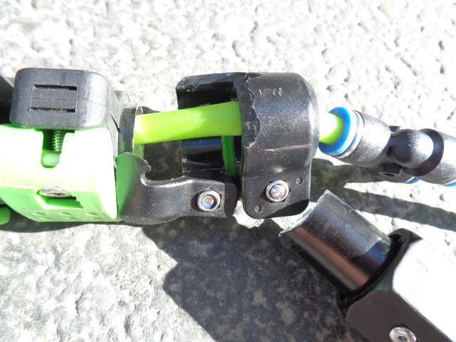 AquaSpray Superlite 30 Outdoor Window Cleaner 30' Water Fed Pole and Brush R28