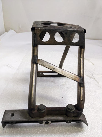 PORSCHE 996 MUFFLER SUPPORT BRACKET (RIGHT) 99611112854 USED 996BGL