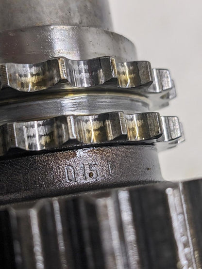 PORSCHE 911 (996) INTERMEDIATE CAMSHAFT 996 105 015 65 USED 996BGL2T2