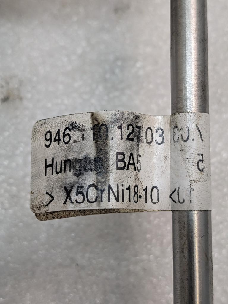 2014-18 PORSCHE MACAN PANAMERA RIGHT FUEL RAIL W/INJECTORS 94611011700 USED R23