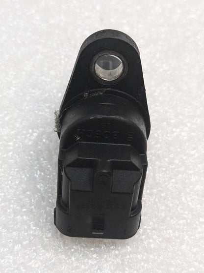 PORSCHE 911/996 PULSE CAMSHAFT CAM POSITION SENSOR 232103057 USED 996BGL2T2