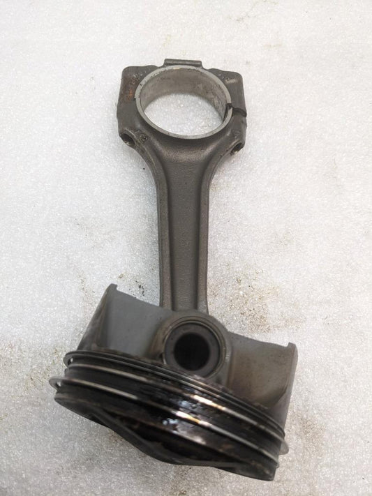 PORSCHE CAYENNE PISTON CONNECTING ROD #6 (CRACKED) 9461191R USED R24