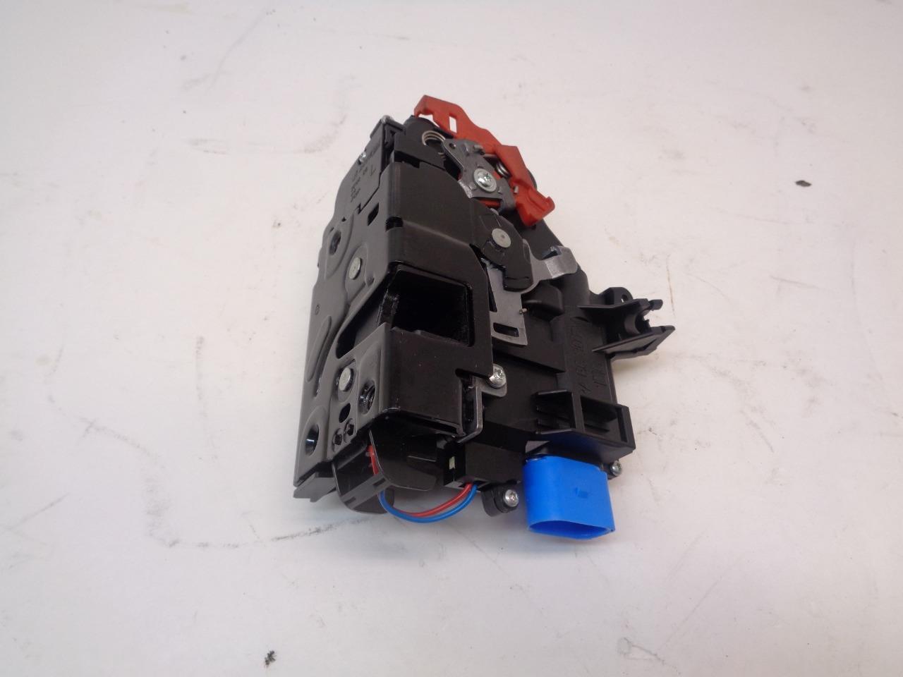 GENUINE PORSCHE 911 CARRERA BOXSTER LEFT DOOR LOCK MECHANISM 3D1837015 R23TE