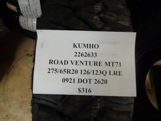 2 KUMHO ROAD VENTURE MT71 275 65 20 126 123 LRE TIRES 2262633 CQ1