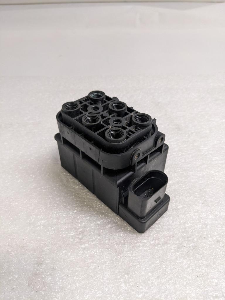 GENUINE PORSCHE 97035815302 SUSPENSION SOLENOID FOR 10-16 PANAMERA NEW R20T7