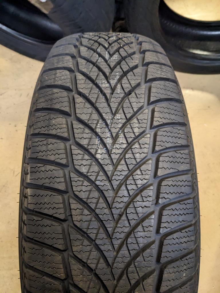 GOODYEAR WINTER COMMAND ULTRA WINTER P 235 65 17 104H SL TIRE 781064579 CQ3