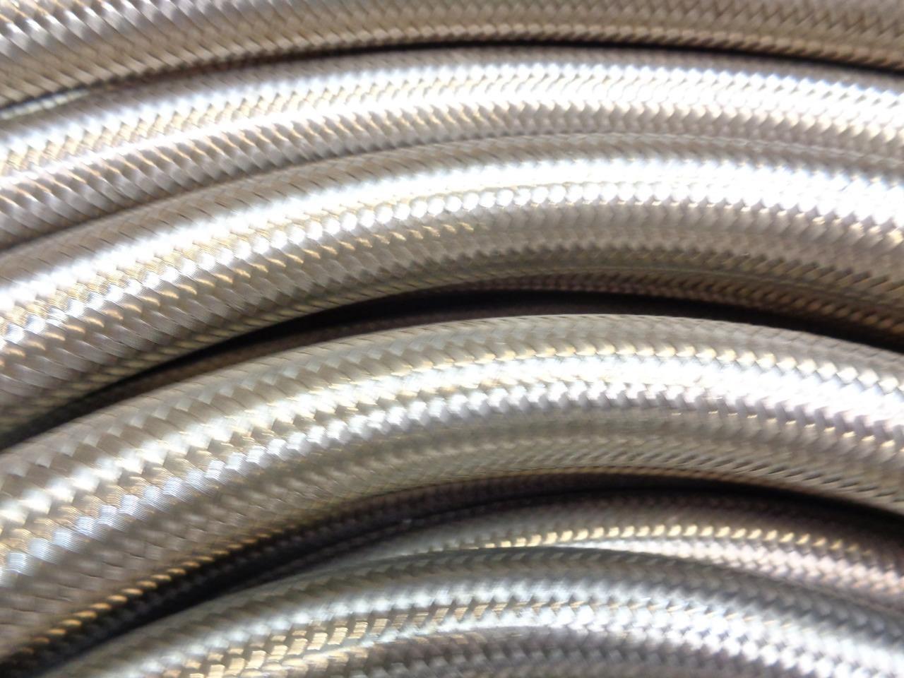 NEW UNBRANDED BRAIDED HOSE 1" (O.D) APPROXIMATELY 200 FEET R3