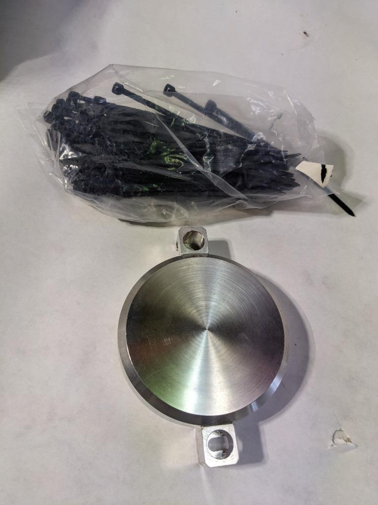 KHS PNEUMATIC CYLINDER 65175533S001 W/ APACHE 3800 CASE 8.39 X 5.6 X 3.25" R35