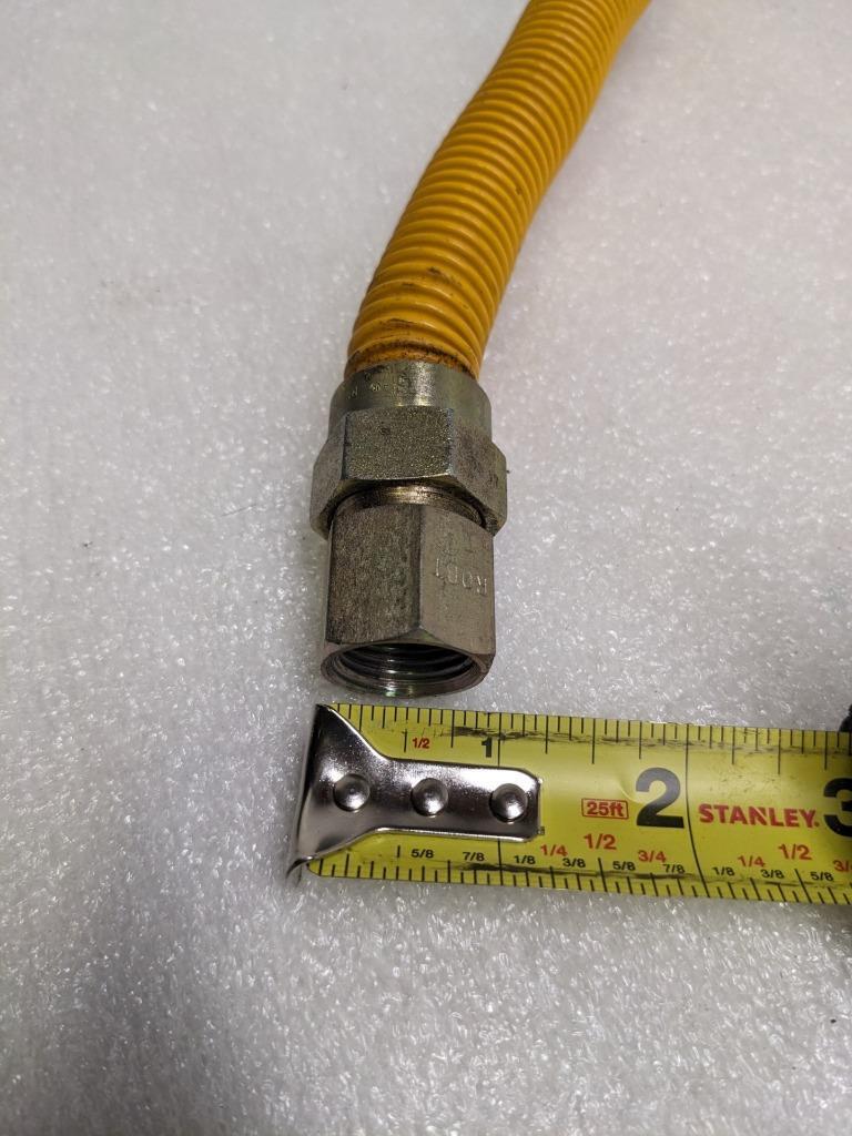 UNBRANDED GAS CONNECTOR 48" OAL 1/2" ID 1/2" MIP 5/8" OD YELLOW NEW R22T2