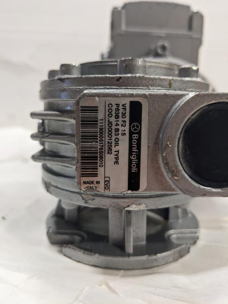 Bonfiglioli P63B14 B3 OIL TYPE JD00012562 with Motor 830520156 NEW BSIG1