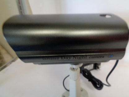 PAIR OF GADSPOT 420TVL 232 INFRARED DAY AND NIGHT CAMERAS NEW R6 TOTE B