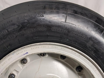 GOODRICH INBOARD WHEEL AND MICHELIN TIRE  30X8.8-15 HUB BORE 77MM 3-1531-3 B2