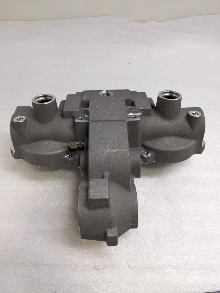 JOHN DEERE CE20020 ROW UNIT GEAR CASE HOUSING NEW I2