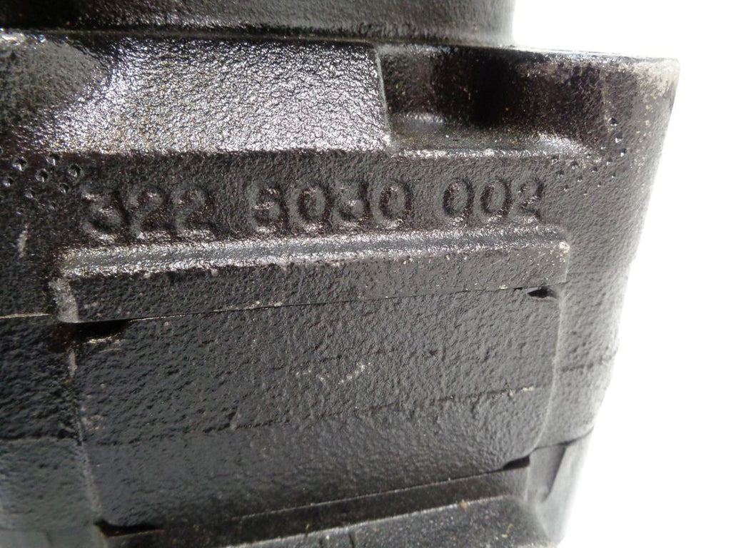 PARKER HYDRAULIC GEAR PUMP 3229210133 - 3225030002 NEW J2